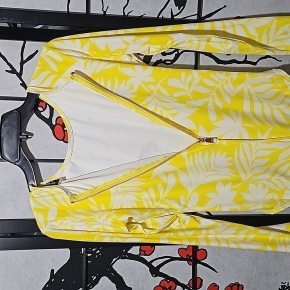 Kate Spade New York Yellow Floral‎ One Piece Swimsuit Size Medium New - Picture 8 of 10